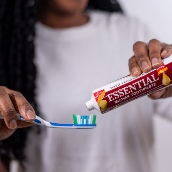 Essential Palace: Honey & Moringa Miswak Toothpaste - Image 3