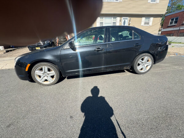 2011 Mercury Milan - Image 3
